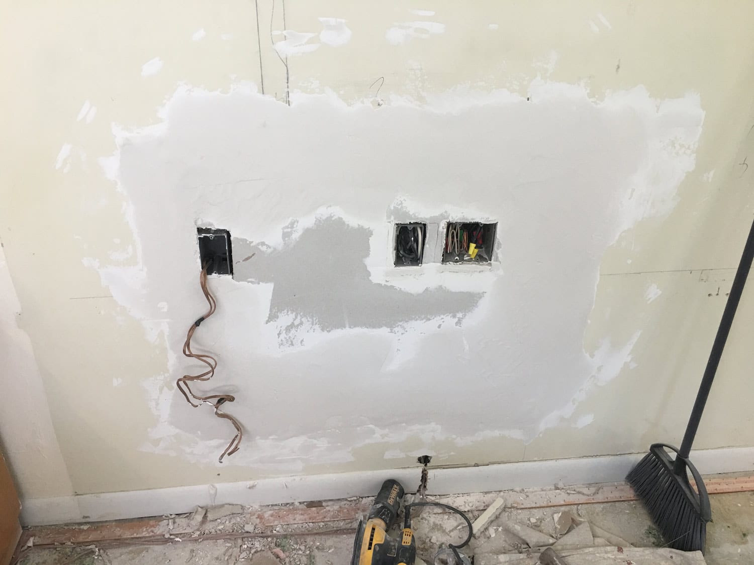 Dry wall repair in Gainesville